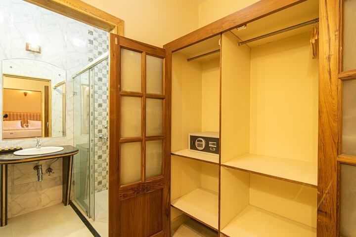 Room 9 of 67