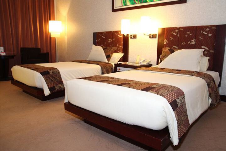 Room 9 of 39
