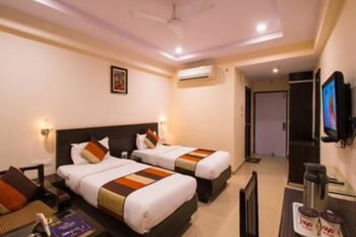 Room 18 of 30