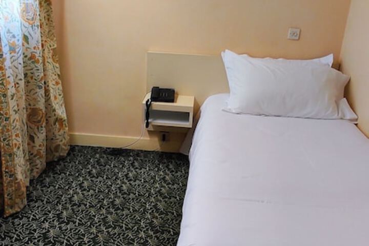 Room 36 of 86