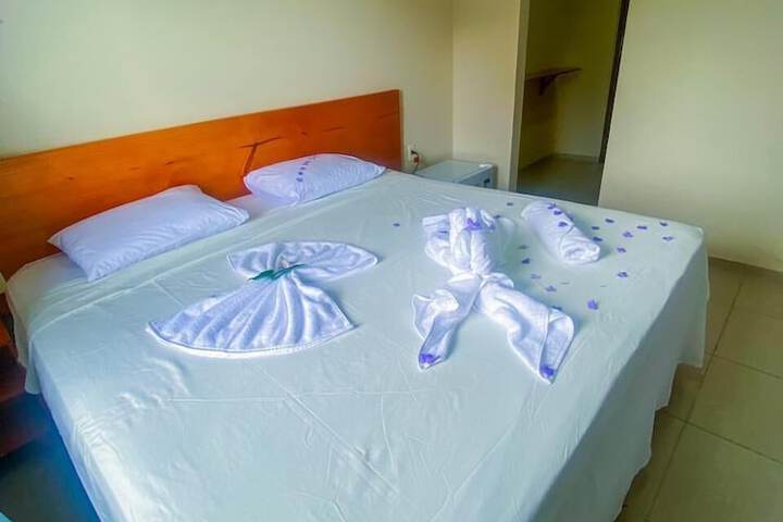 Room 2 of 10