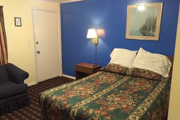 Room 10 of 15