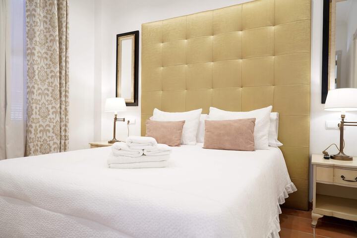 Room 5 of 24