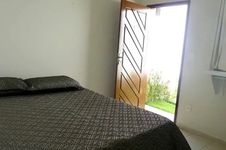 Room 4 of 13