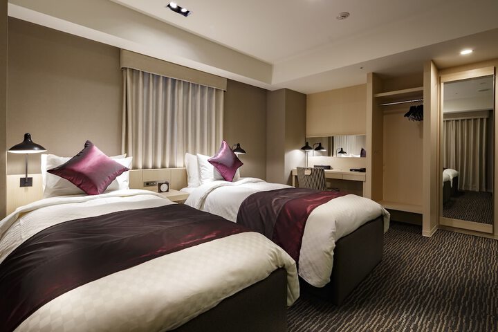 Room 15 of 60