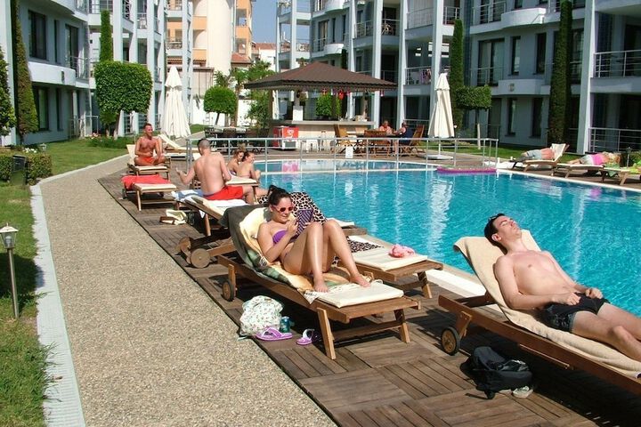 Pool Hotel