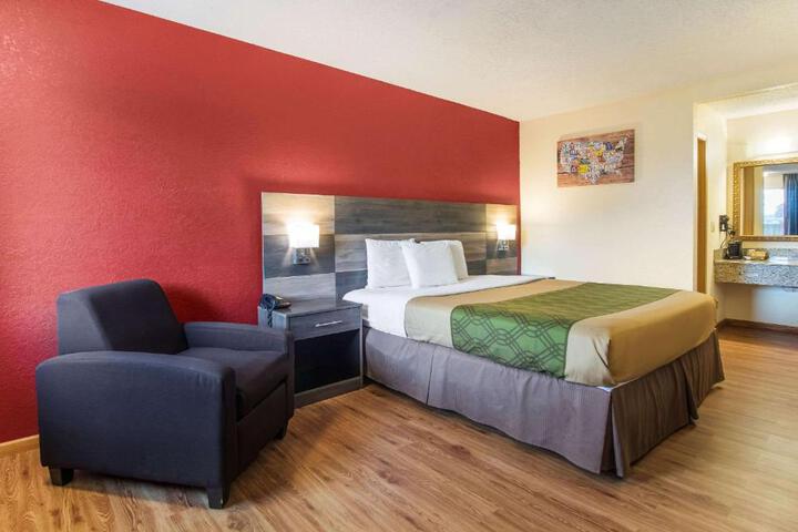1 King Bed (1 of 9)