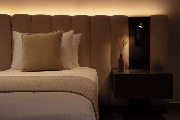 Room 8 of 30