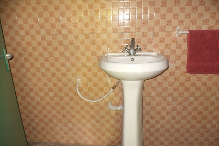 Room 10 of 11