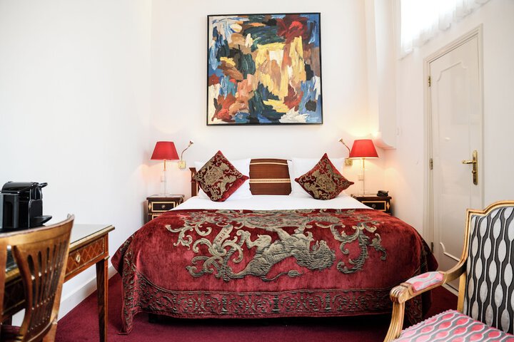 Room 35 of 102