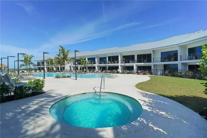 Pool 5 of 12