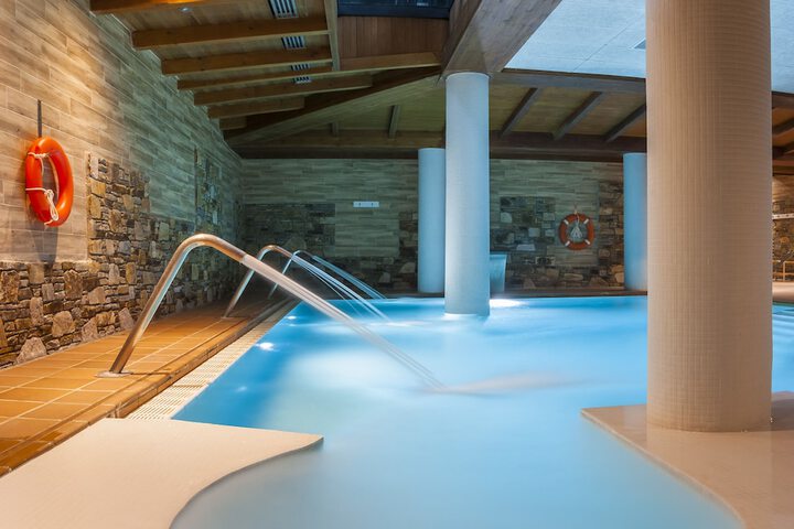 Pool 60 of 118