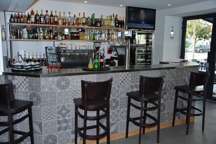 Lounge 41 of 51