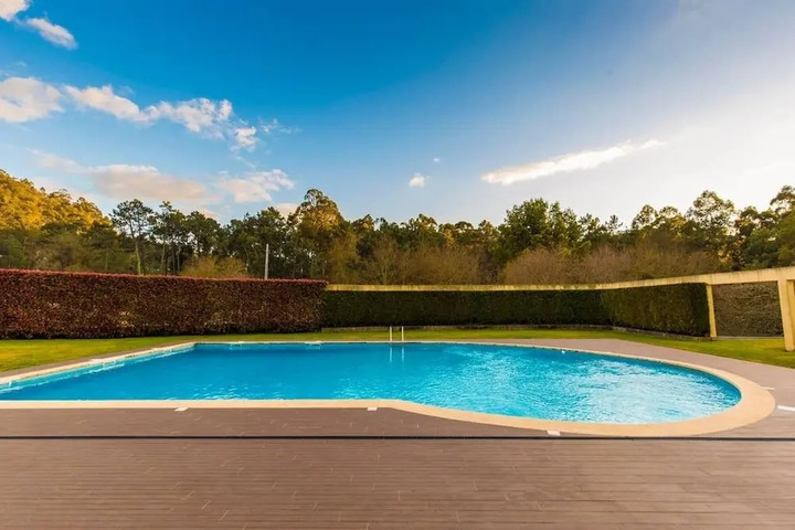 Pool 13 of 25