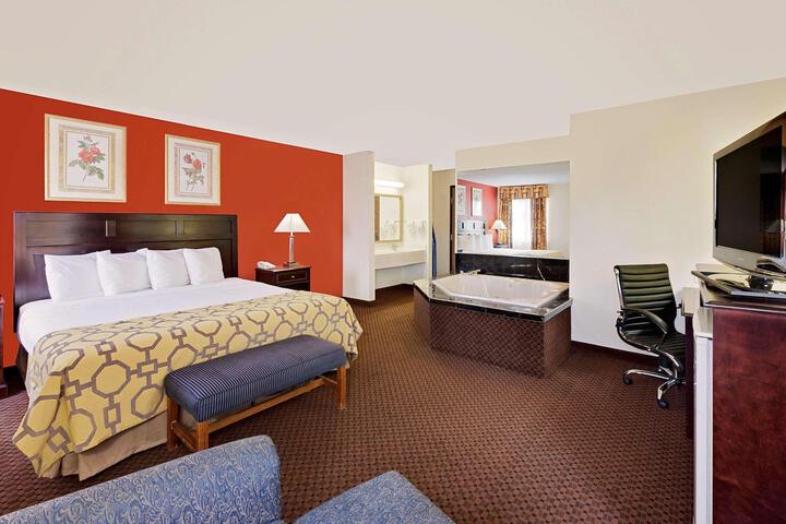 1 King Bed (1 of 16)