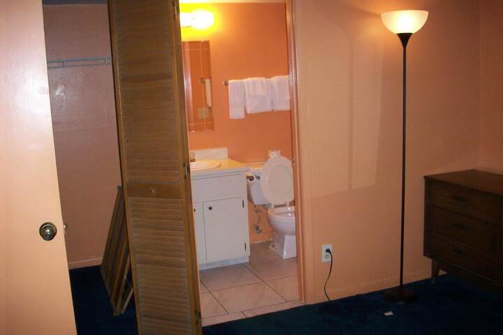 Room 17 of 24