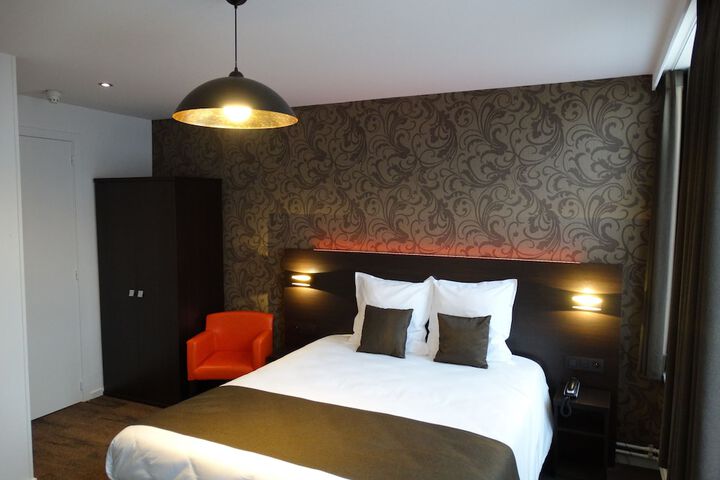 Room 7 of 31