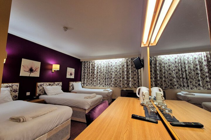 Room 32 of 64