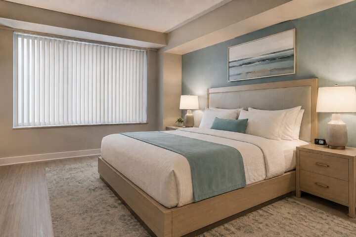 Room 2 of 6
