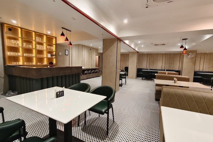 Dining 66 of 88