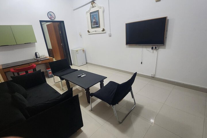 Room 12 of 28