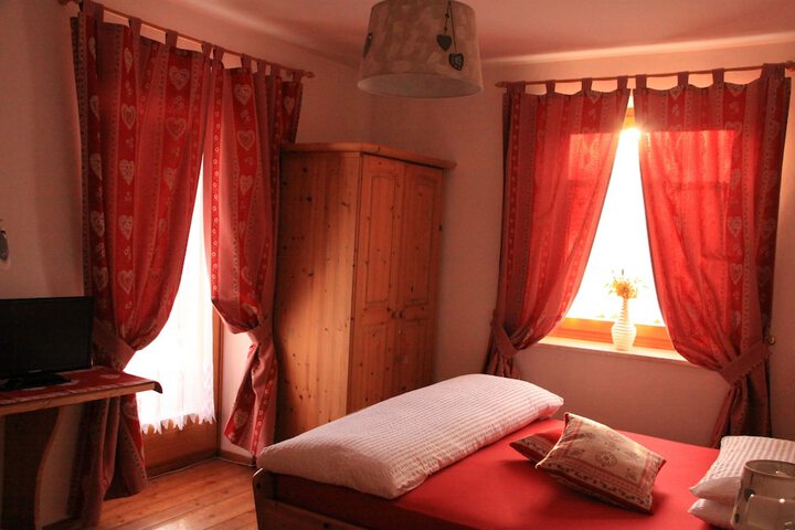 Room 13 of 54