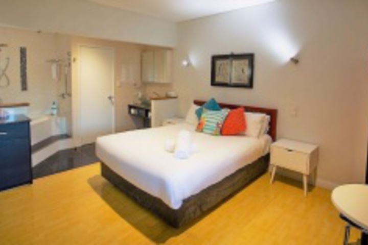Room 332 of 420