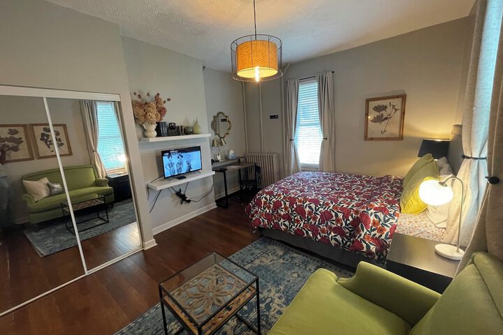 Room 11 of 31