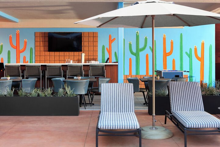 Poolside bar