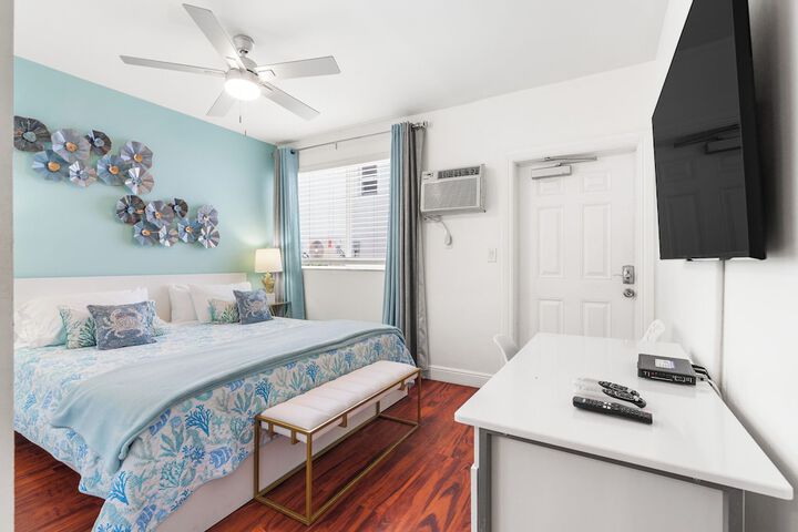 Room 2 of 120