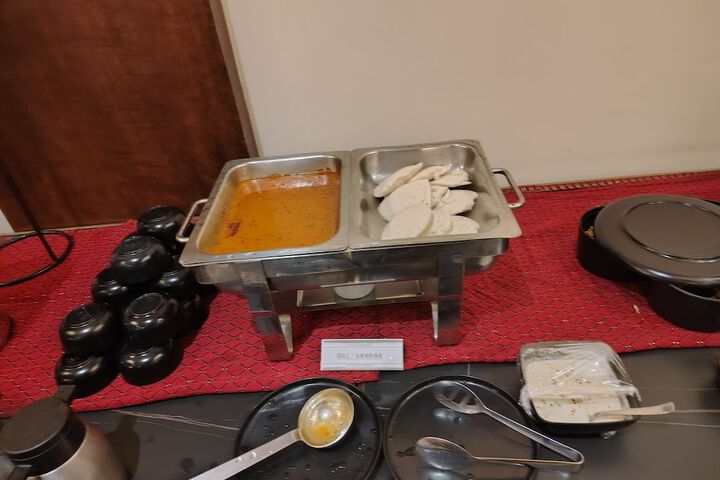 Breakfast/Coffee Service 22 of 28