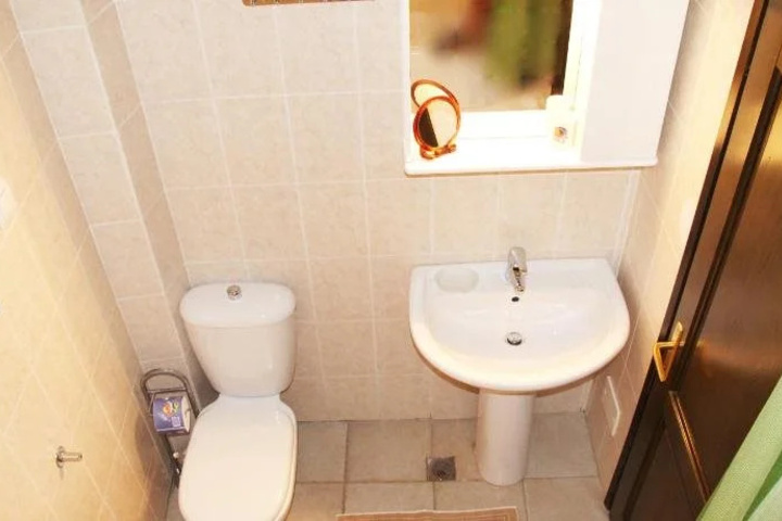 Room 8 of 21