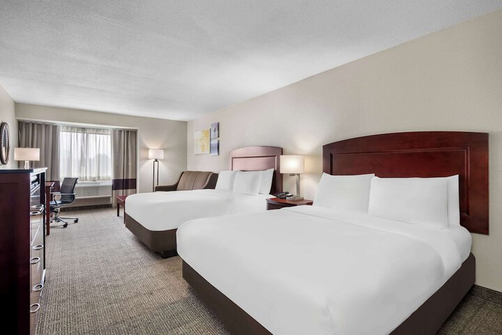 2 Queen Beds (4 of 6)