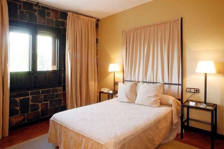 Room 6 of 48