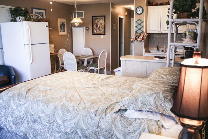 Room 27 of 59