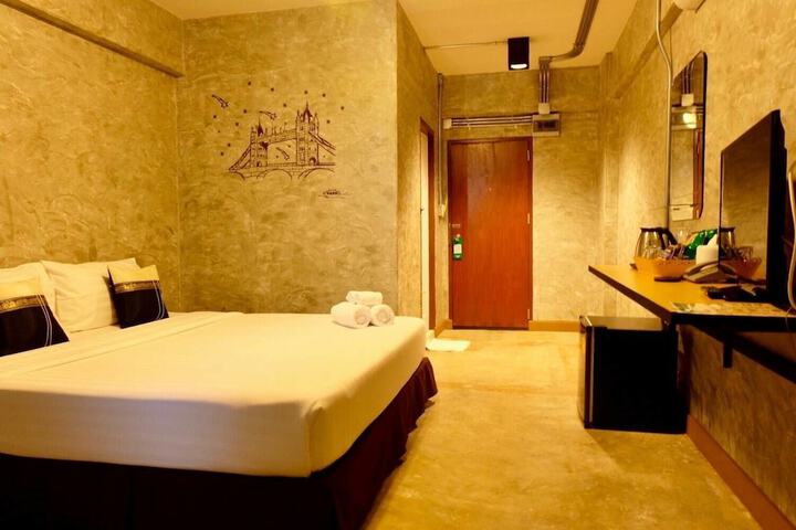 Room 19 of 57