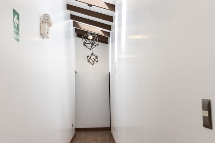 Ballroom/Hall 166 of 176