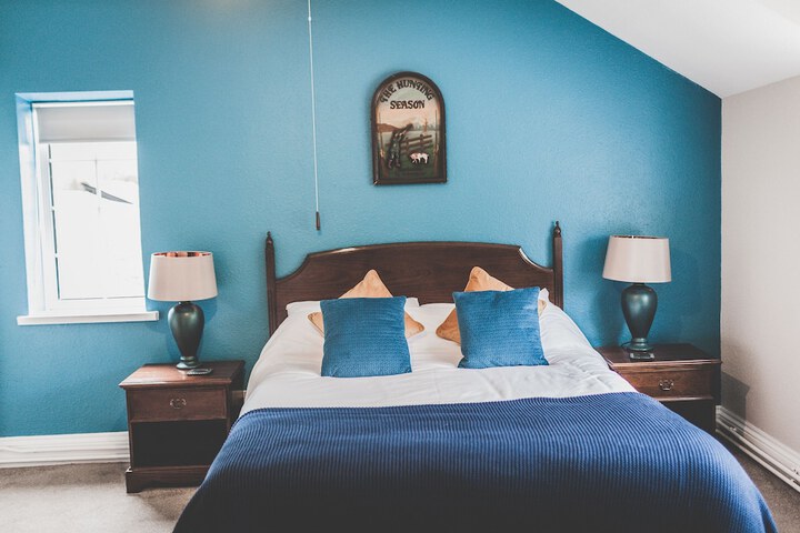 Room 4 of 54