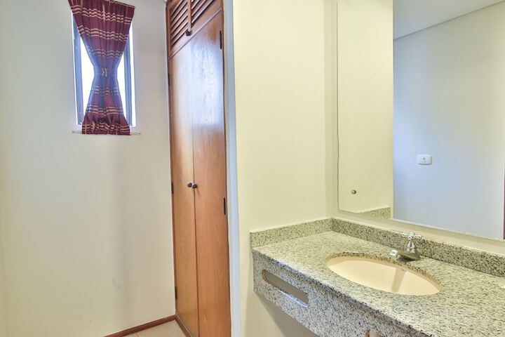 Room 12 of 29