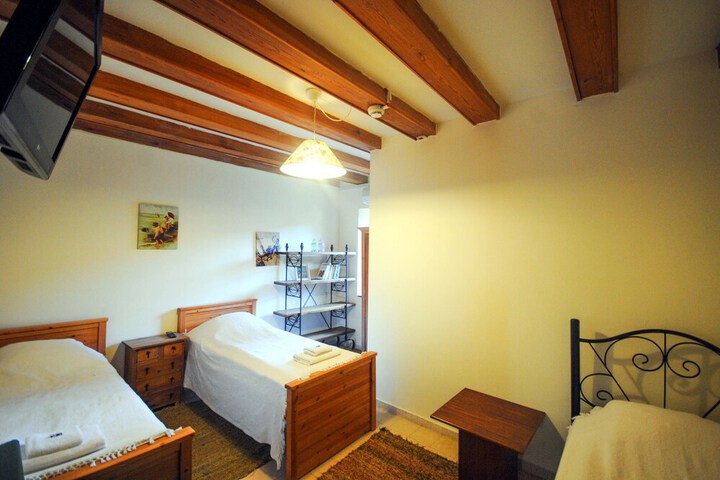 Room 26 of 69