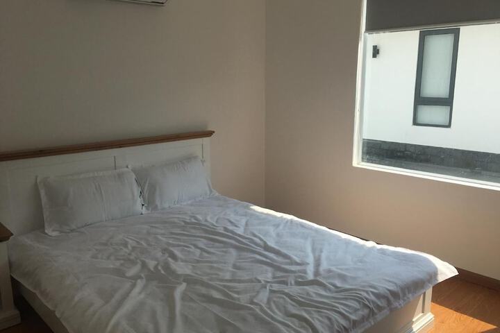 Room 12 of 65
