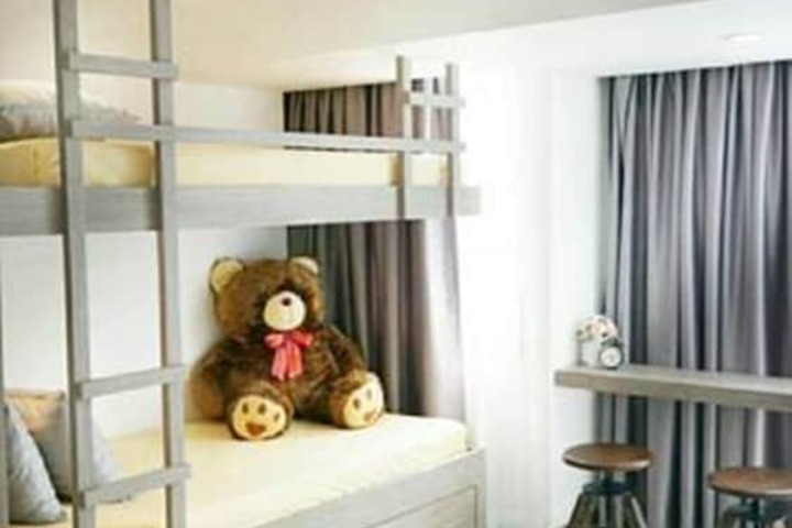 Room 7 of 90