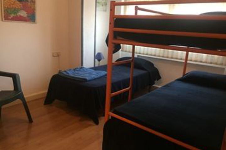 Room 102 of 309