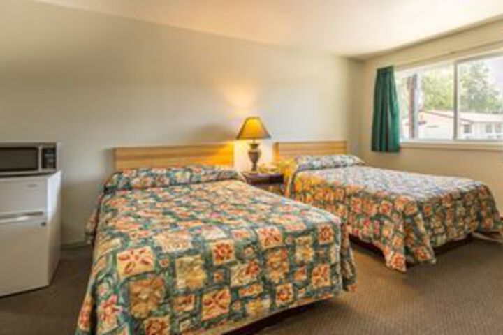 Room 8 of 16