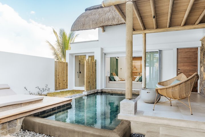 Hotel Pool