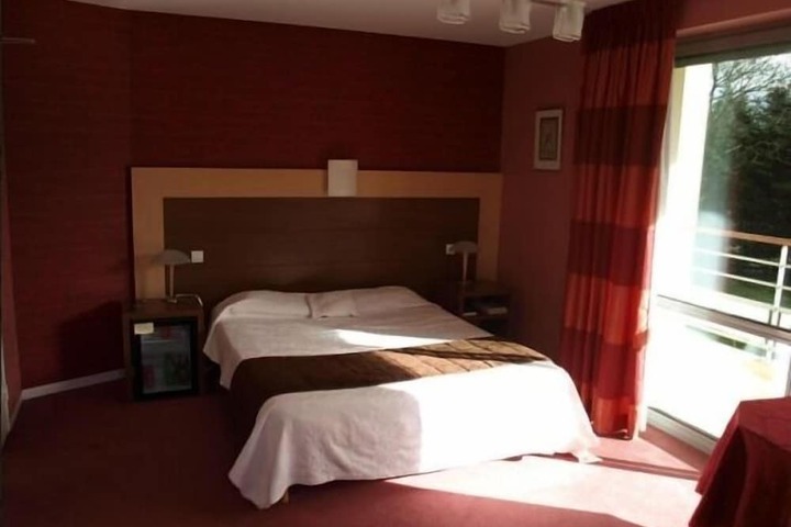 Room 7 of 73