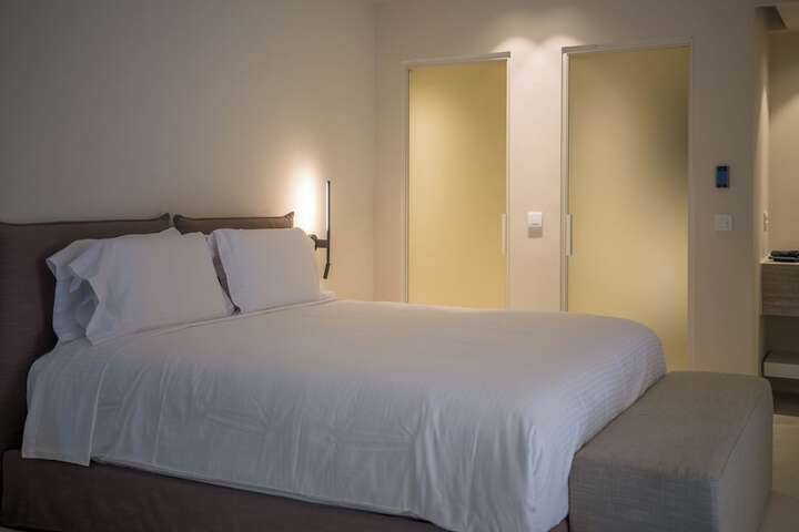 Room 7 of 44