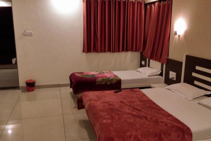 Hotel Kuber Palace