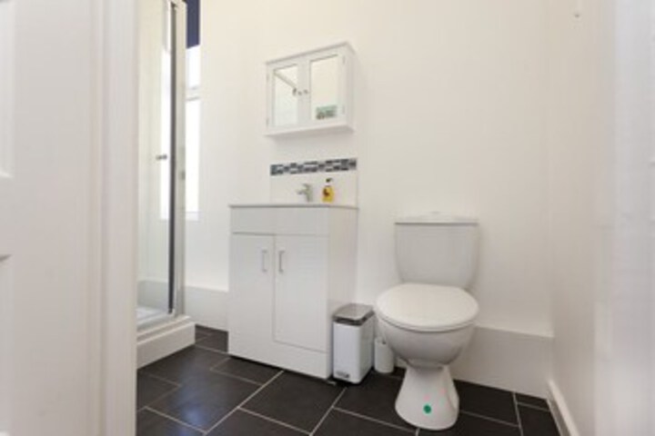 Room 4 of 41