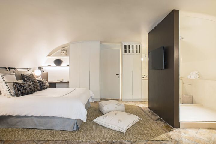 Room 11 of 228